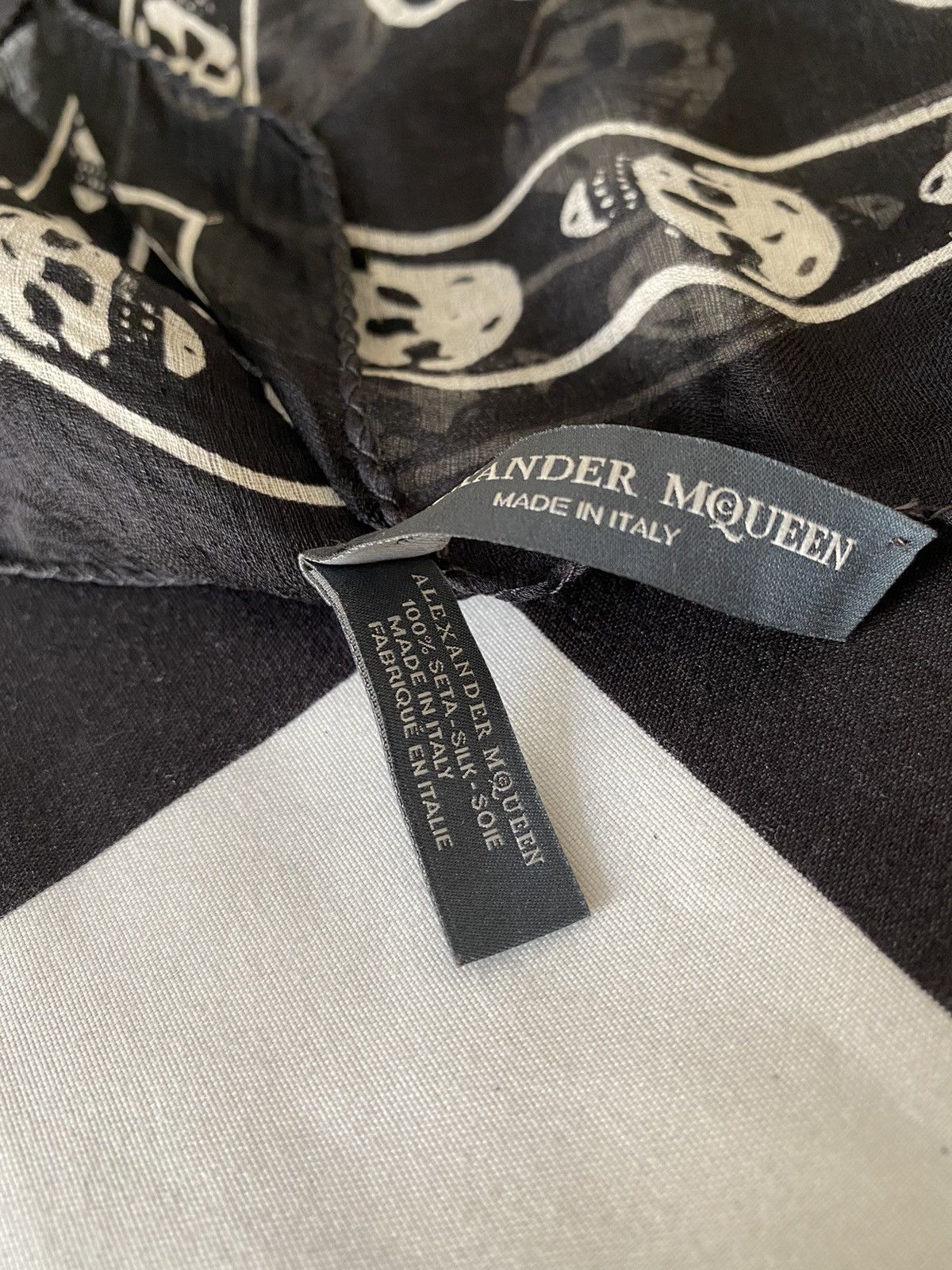 Alexander McQueen Classic Skull Scarf Size ONE SIZE - 7 Thumbnail