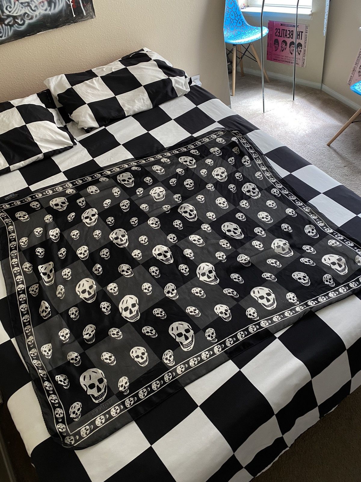 Alexander McQueen Classic Skull Scarf Size ONE SIZE - 1 Thumbnail