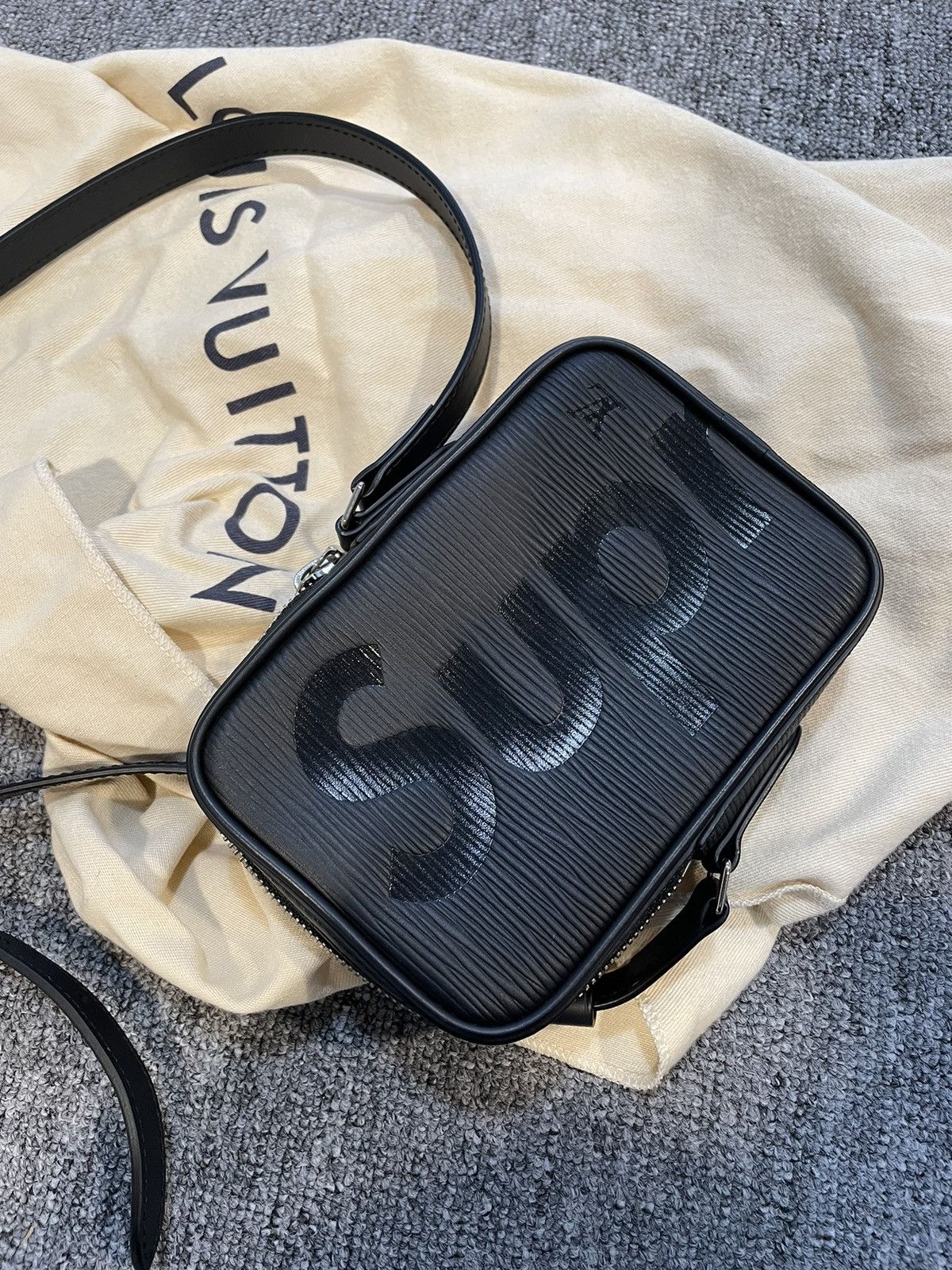 LouisVuitton x Supreme Danube PPM 