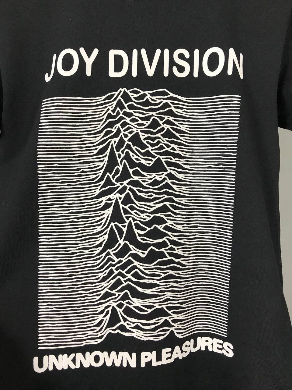 Band Tees × Joy Division × Vintage Joy Division Unknown Pleasures vintage rock band tee Size US S / EU 44-46 / 1 - 3 Thumbnail