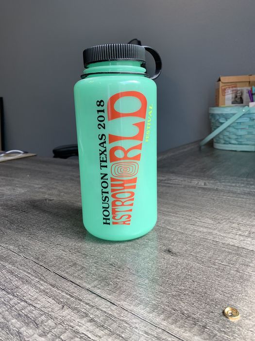 travis scott glow in the dark