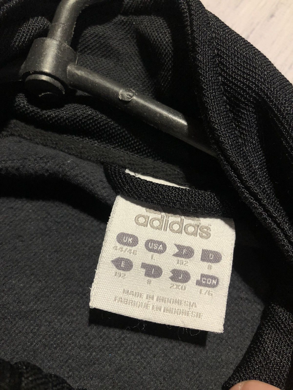 Adidas Vintage Adidas Nylon Track Jacket Big Logo Size US L / EU 52-54 / 3 - 9 Thumbnail