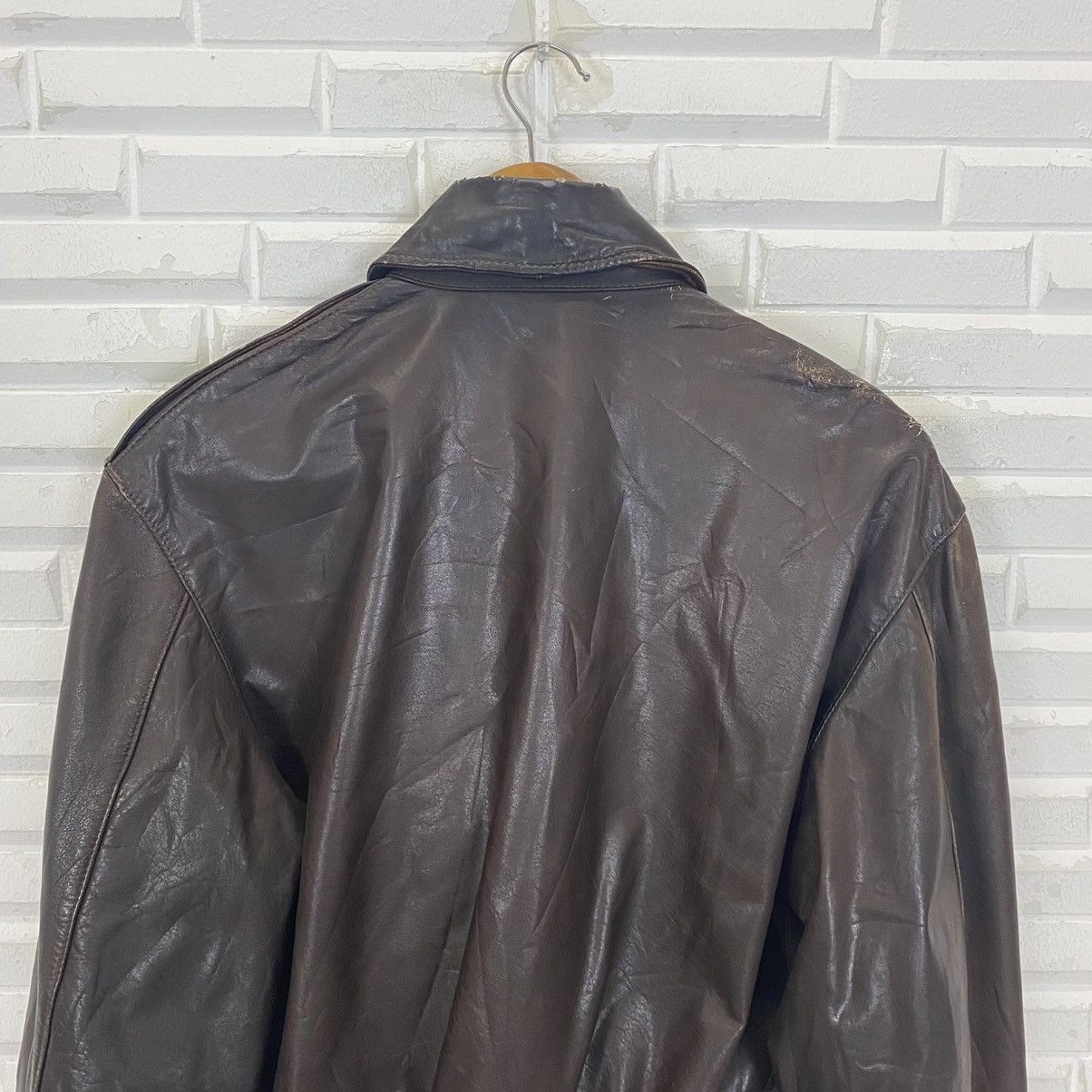 Vintage VINTAGE GOLDEN BEAR LEATHER BOMBER JACKET SIZE 40 Size US M / EU 48-50 / 2 - 8 Thumbnail