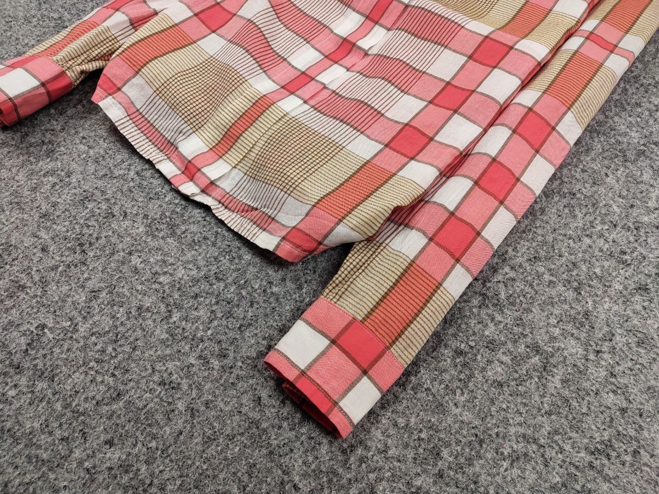 Burberry Burberry Brit Cream Big nova check Women's Button Shirt Size ONE SIZE - 5 Thumbnail