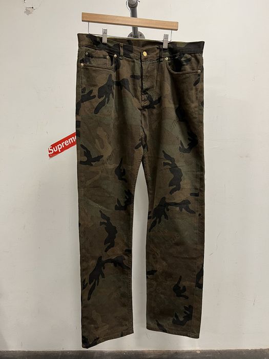 Supreme X Louis Vuitton. Camo Denim Jeans, 2017. Denim jeans. Size, Lot  #43374