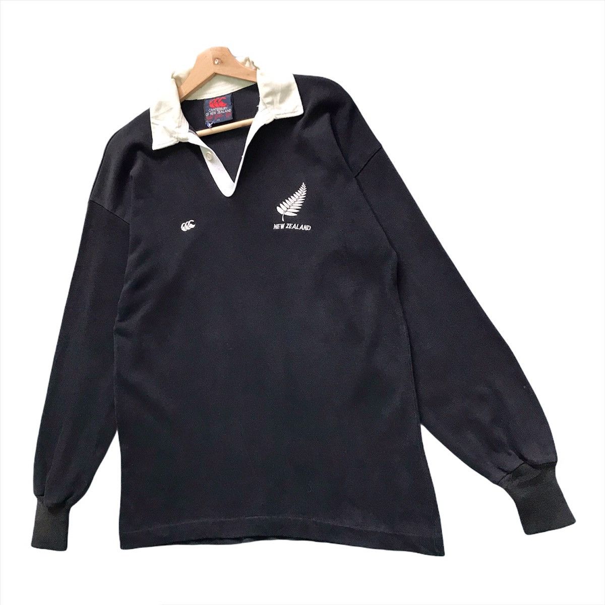 Canterbury of New Zealand × Vintage Vintage Canterbury Of New Zealand Collar Sweatshirt Size M Size US M / EU 48-50 / 2 - 3 Thumbnail