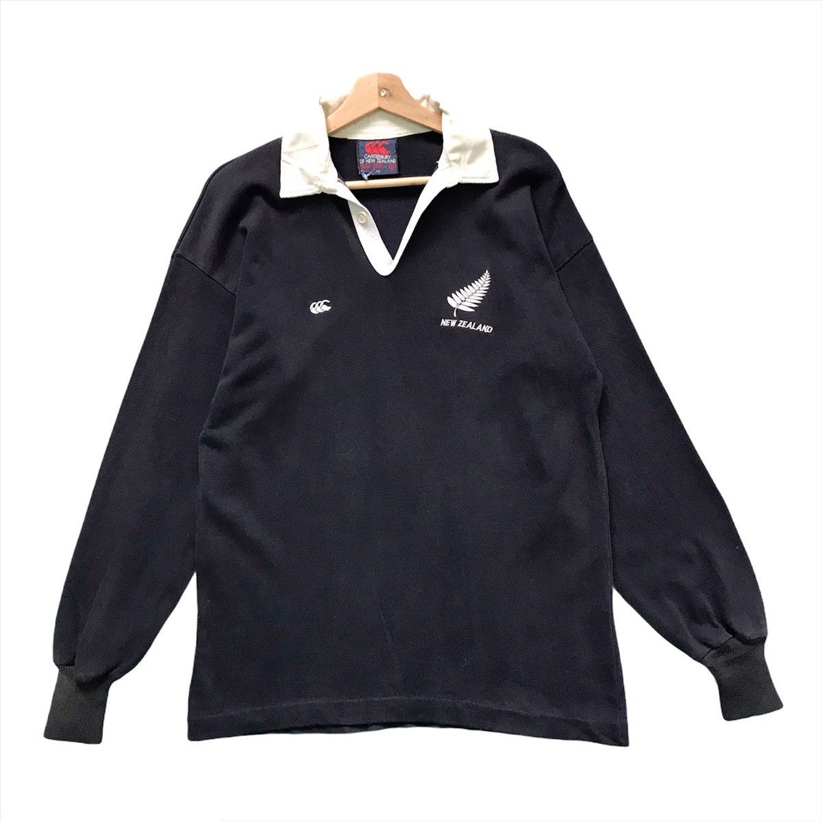 Canterbury of New Zealand × Vintage Vintage Canterbury Of New Zealand Collar Sweatshirt Size M Size US M / EU 48-50 / 2 - 1 Thumbnail