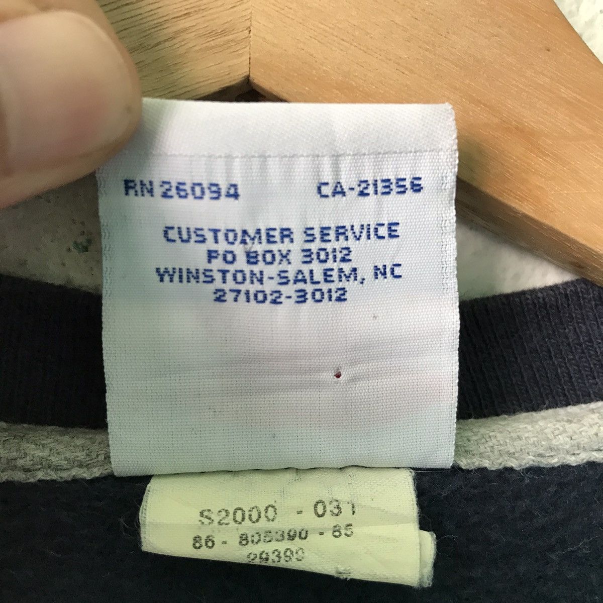 Champion Vintage Champion Crewneck Sweatshirt size M Size US M / EU 48-50 / 2 - 9 Thumbnail