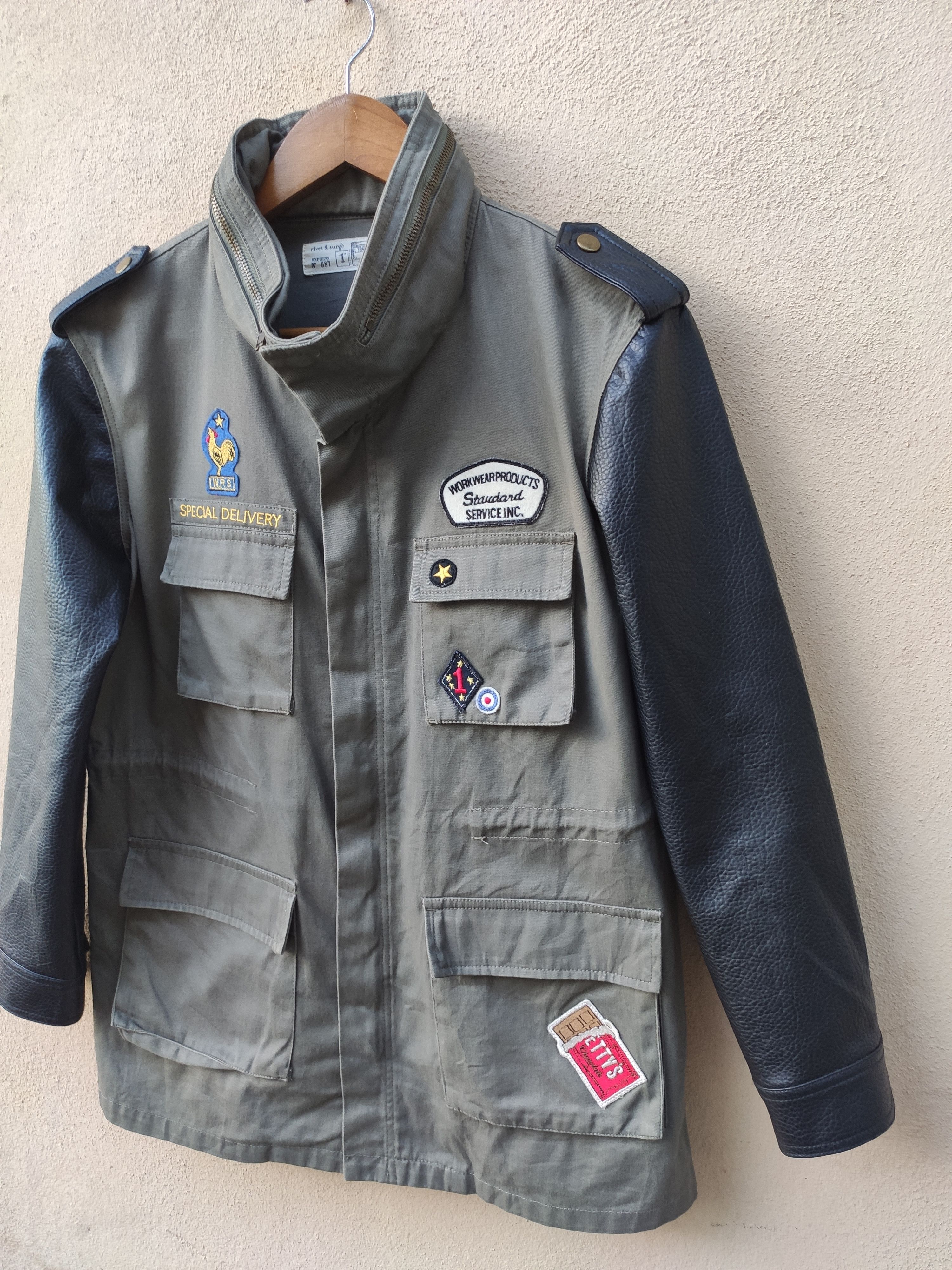 Japanese Brand Rivet and Surge jacket with patches Size US S / EU 44-46 / 1 - 3 Thumbnail