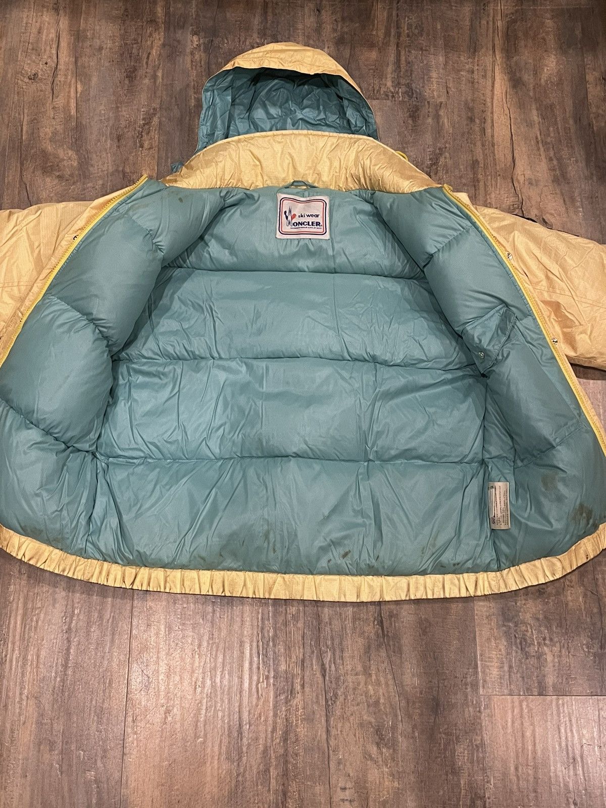 Moncler Moncler Yellow Down Fill Puffer Jacket Embroidered Logo Size US S / EU 44-46 / 1 - 13 Thumbnail