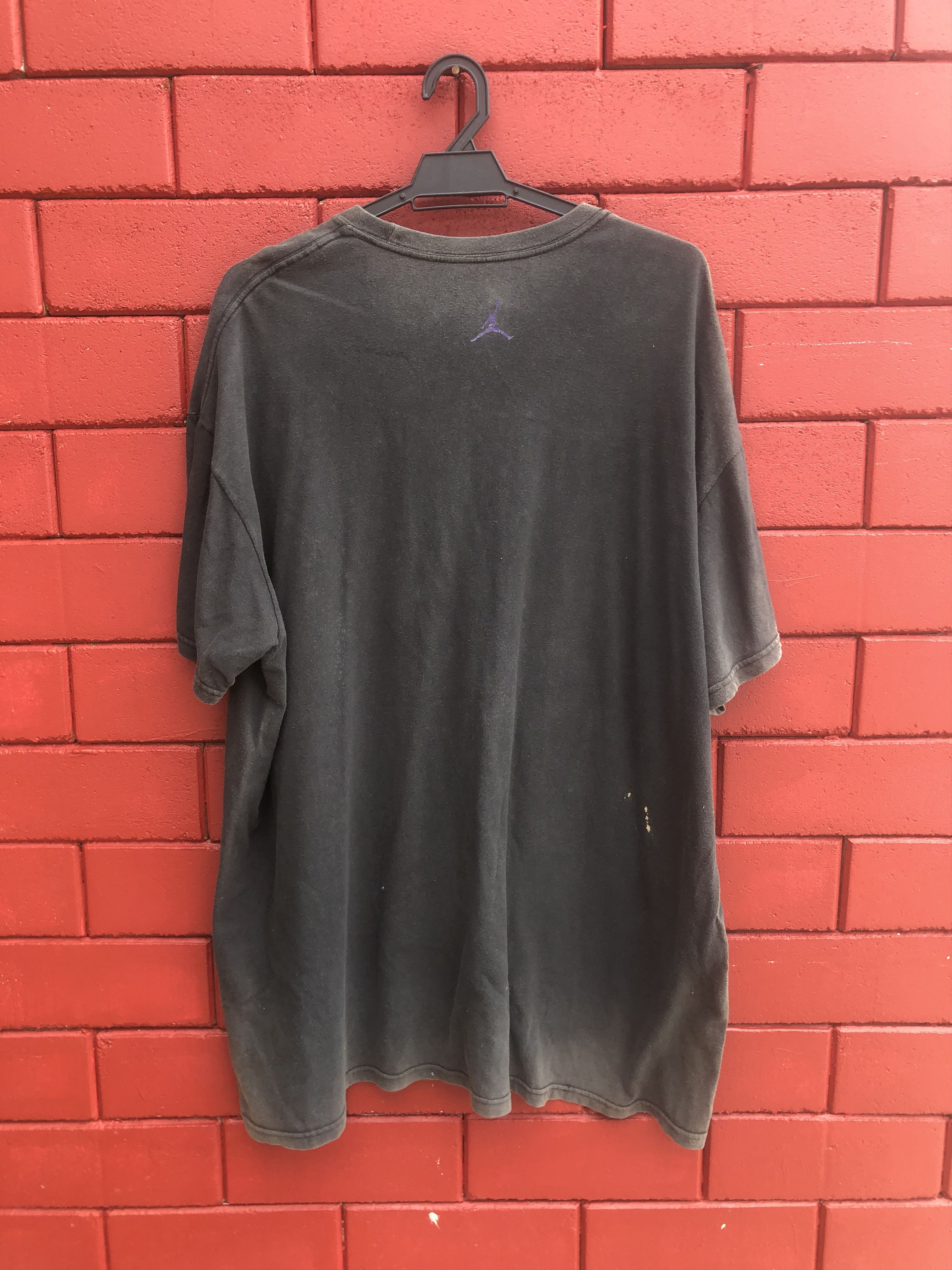 Jordan Brand Vintage Air Jordan Faded Fashion Style Shirt Size US XL / EU 56 / 4 - 2 Thumbnail