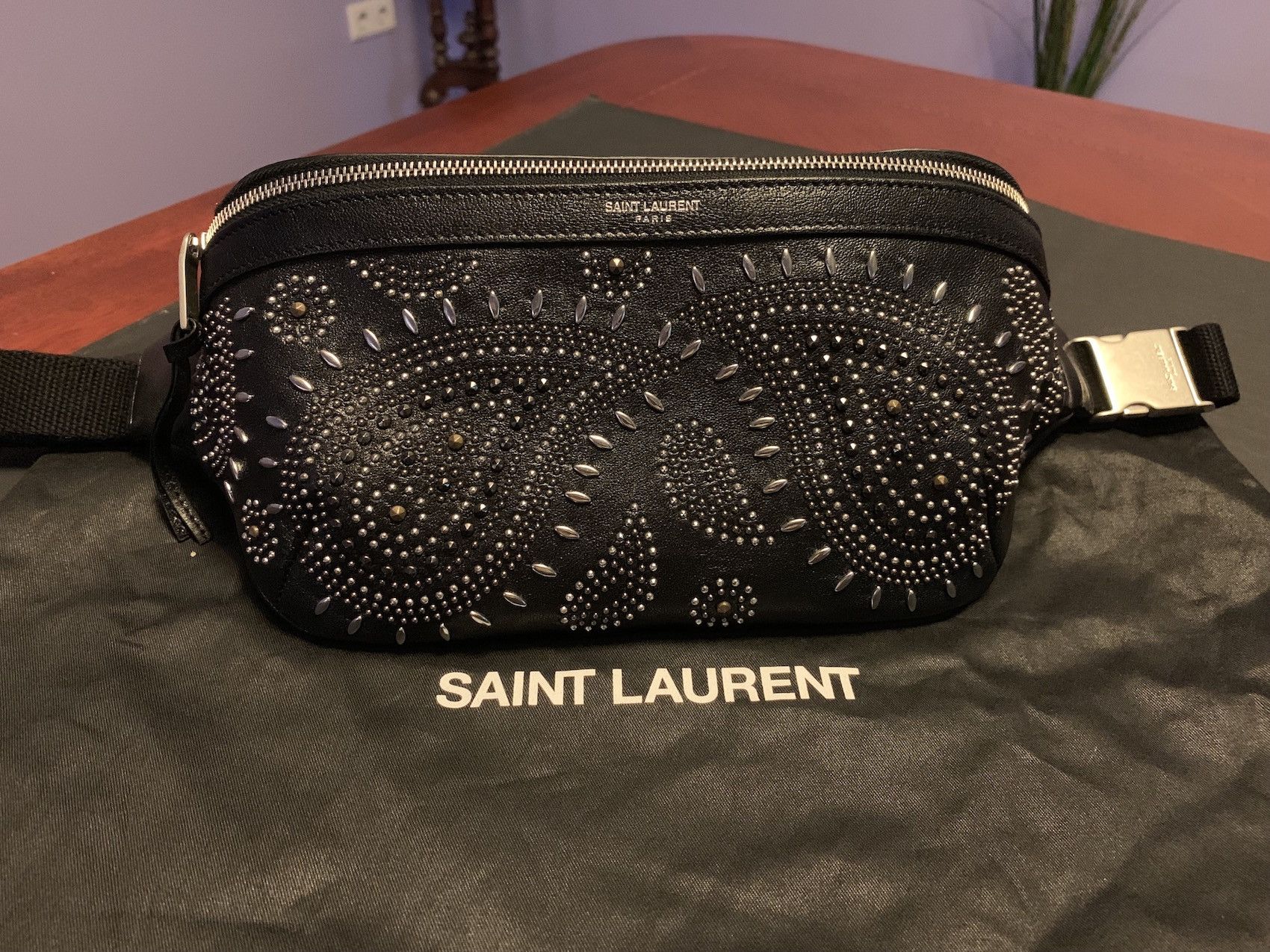 FINAL DROP / SS'19 Black Vintage Studded Belt Bag