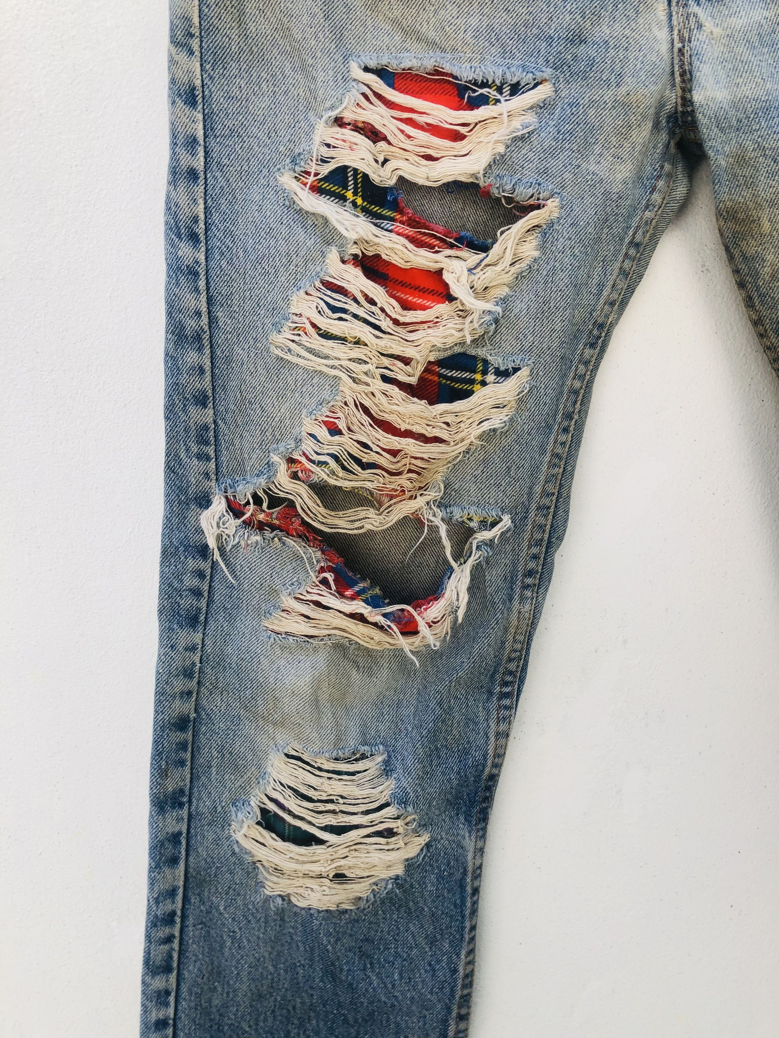 Levi's Vintage Clothing Vintage Levis Distressed Nirvana Kurt Cobain Fashion Style Size US 30 / EU 46 - 5 Thumbnail
