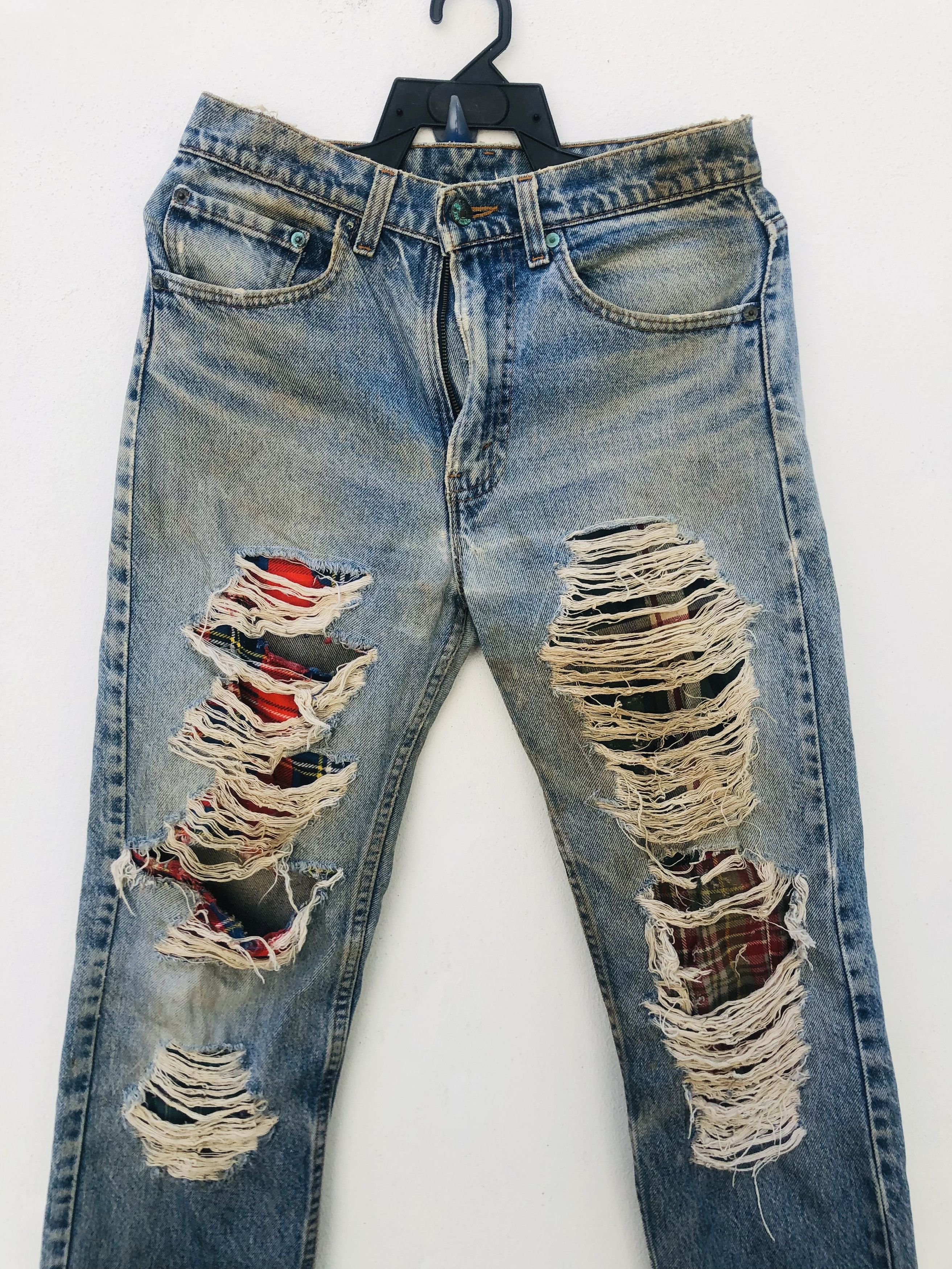 Levi's Vintage Clothing Vintage Levis Distressed Nirvana Kurt Cobain Fashion Style Size US 30 / EU 46 - 3 Thumbnail