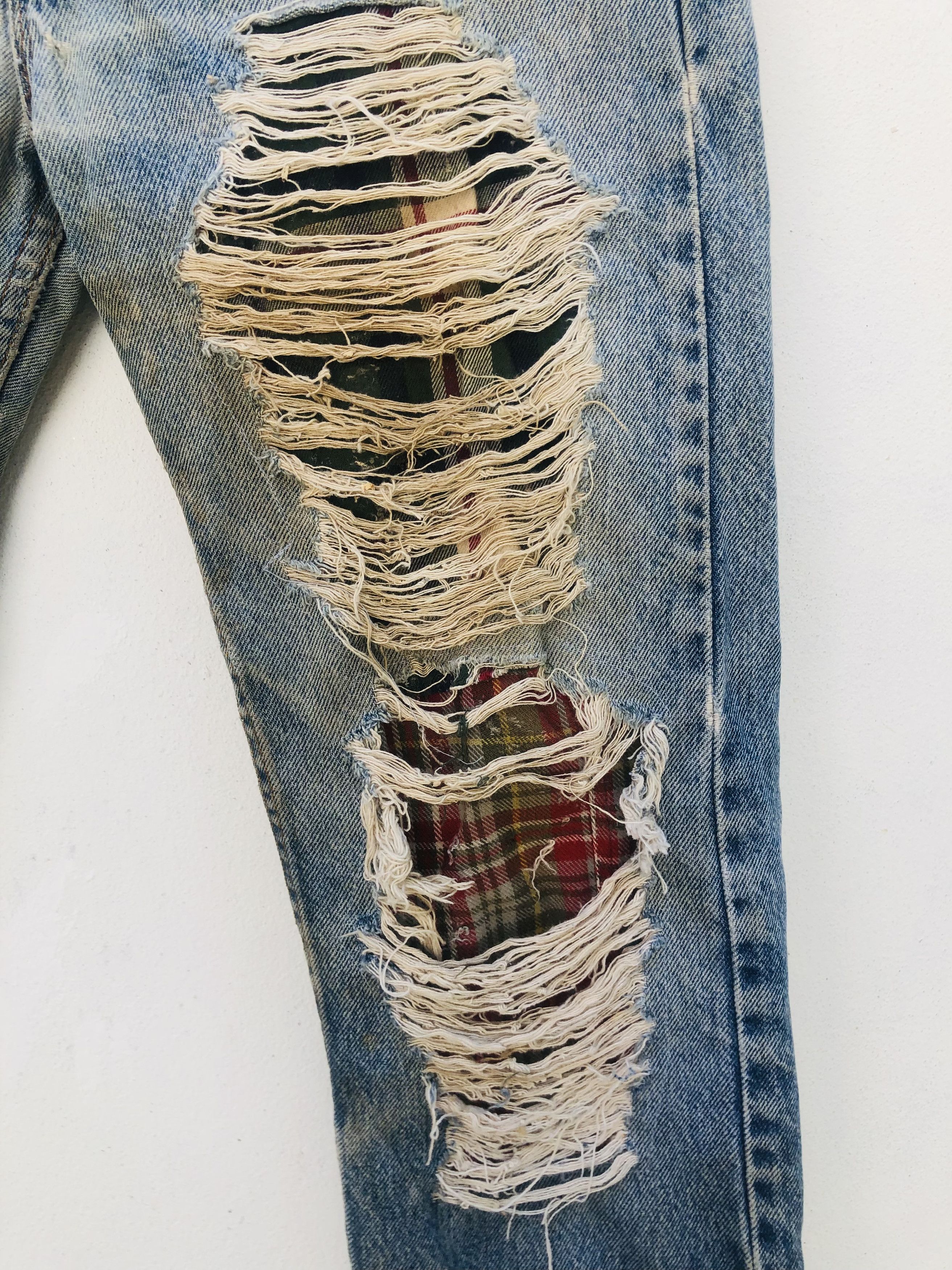 Levi's Vintage Clothing Vintage Levis Distressed Nirvana Kurt Cobain Fashion Style Size US 30 / EU 46 - 6 Thumbnail