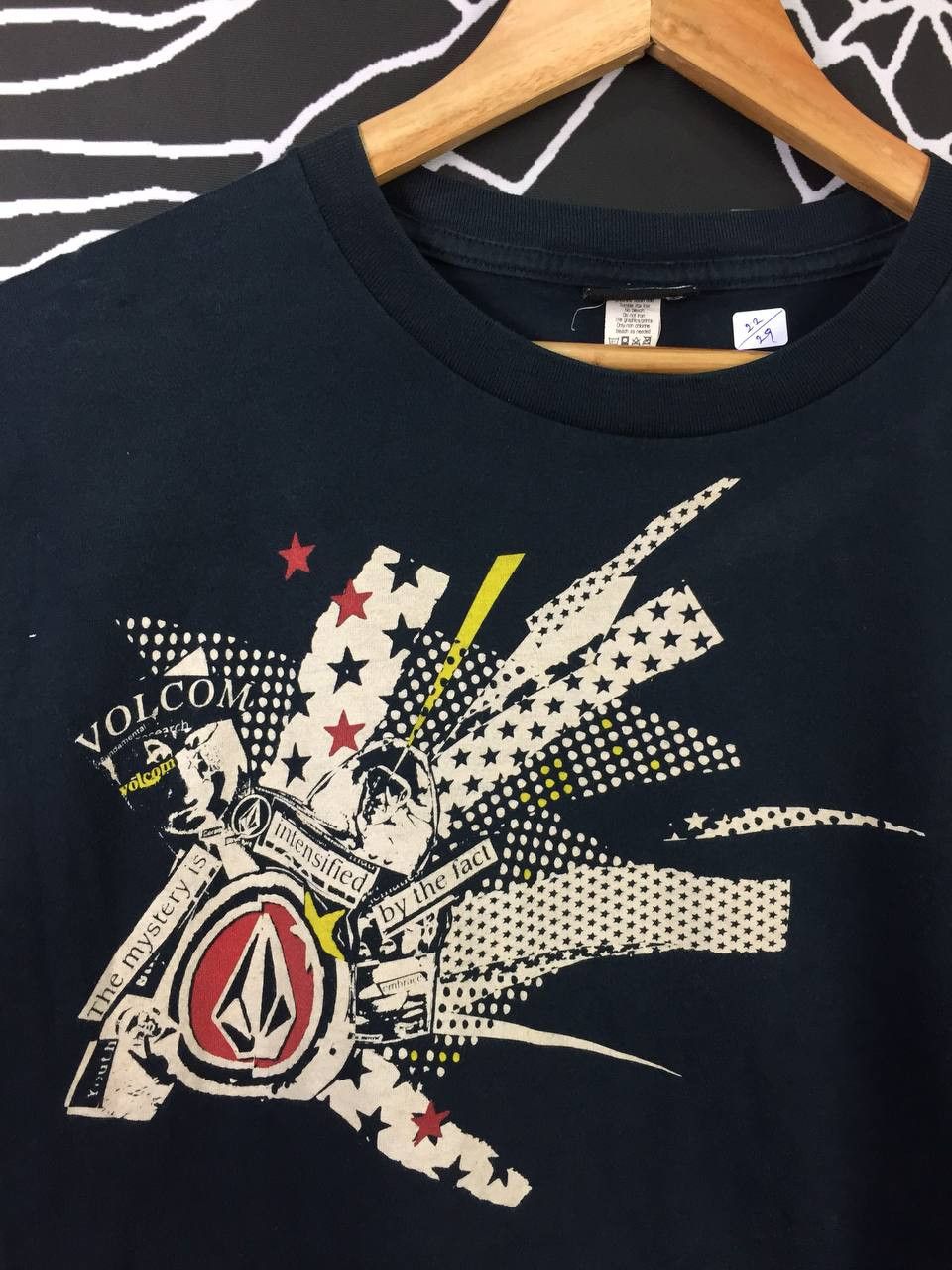 Volcom Vtg 90s 00s Volcom Punk Graphics Skate Tees Size US L / EU 52-54 / 3 - 3 Thumbnail