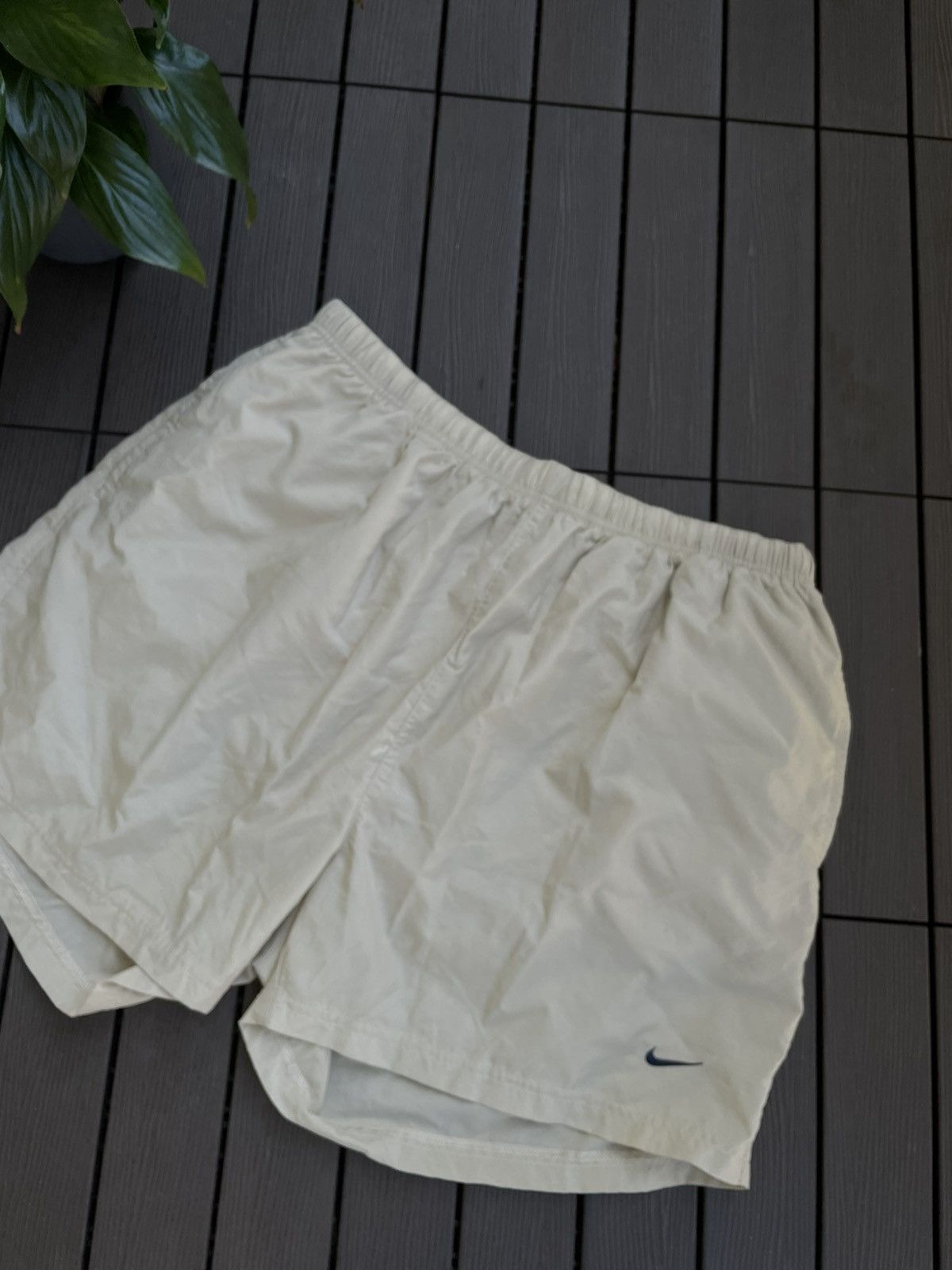 Nike NIKE VINTAGE MINI SWOOSH SWIMMING SHORTS 90s Size US 34 / EU 50 - 2 Thumbnail