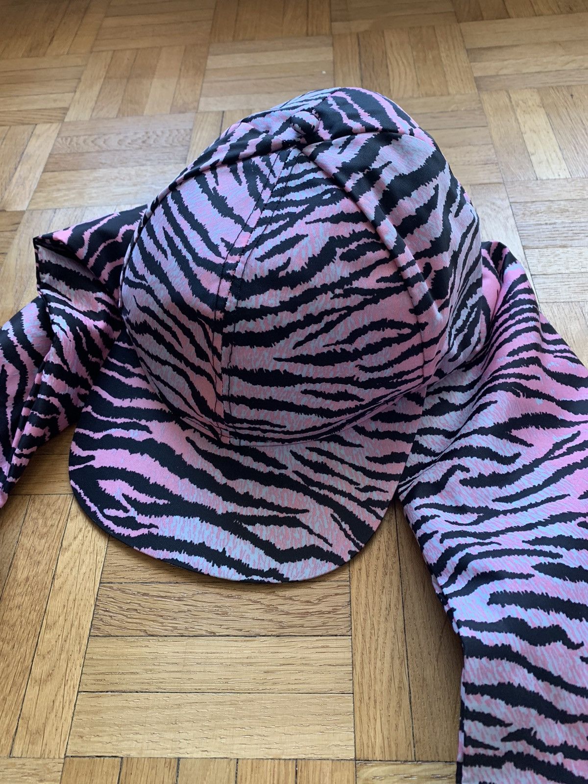 H&M × Kenzo Kenzo x H&M Zebra Knot Hat Size ONE SIZE - 4 Thumbnail