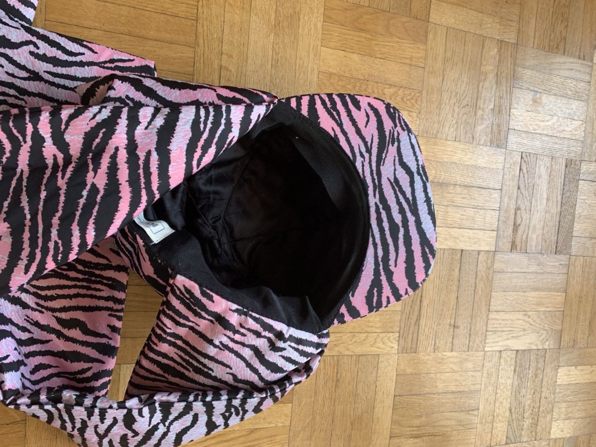 H&M × Kenzo Kenzo x H&M Zebra Knot Hat Size ONE SIZE - 6 Thumbnail