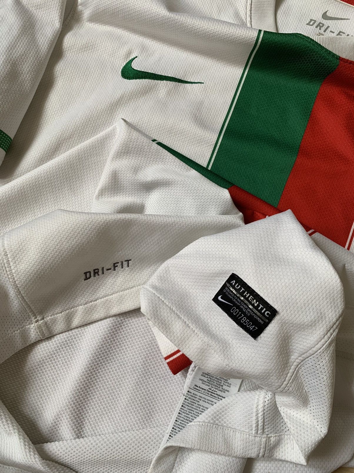 Nike 2010 World Cup Nike Portugal Away Soccer Jersey Size US XL / EU 56 / 4 - 8 Thumbnail