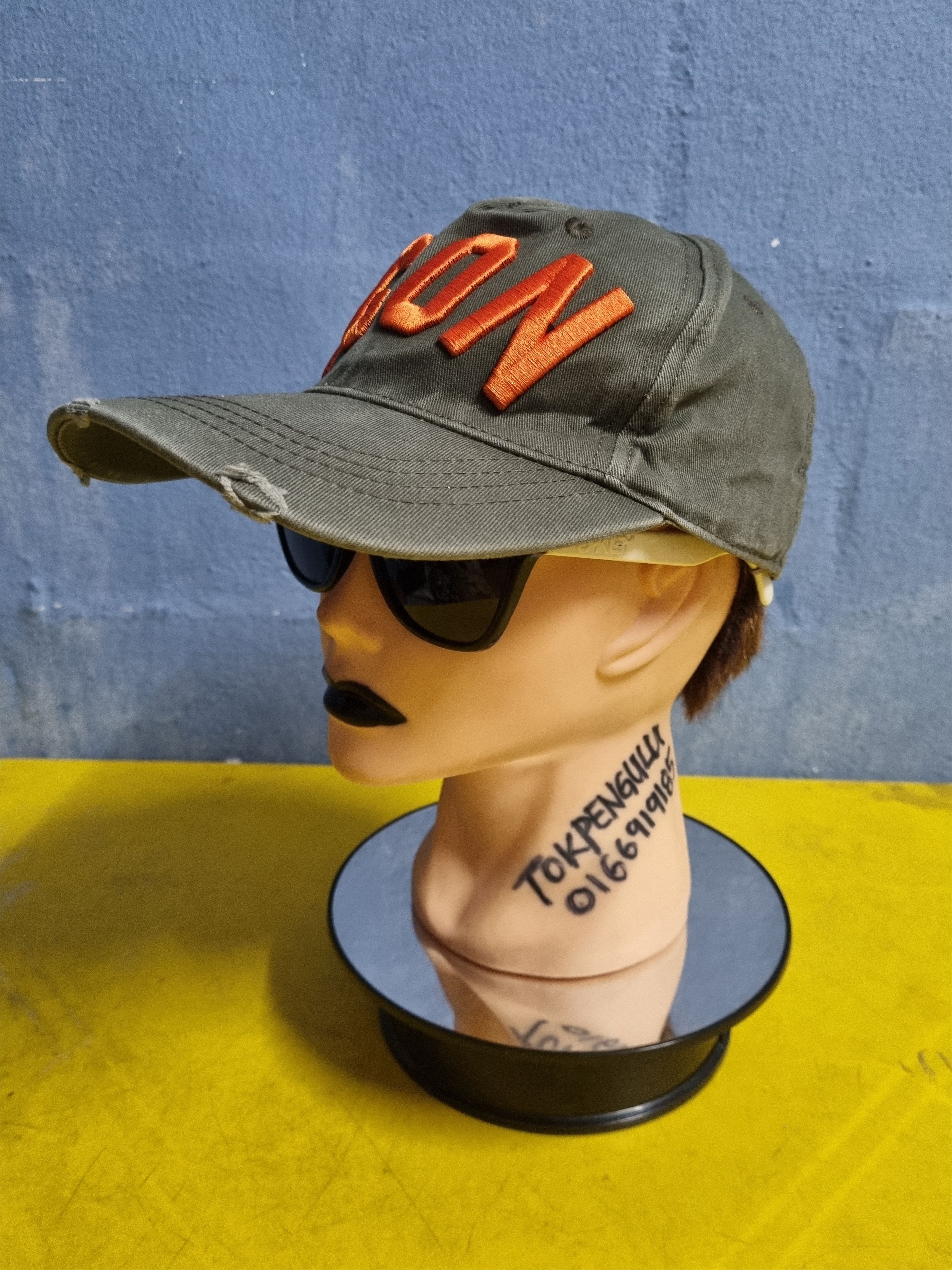 Designer × Dsquared2 Dsquared Icon Hat x Designer Size ONE SIZE - 2 Thumbnail