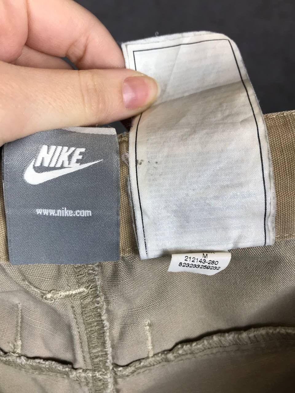 Vintage Nike swoosh streetwear vintage cargo shorts Size US 32 / EU 48 - 4 Thumbnail