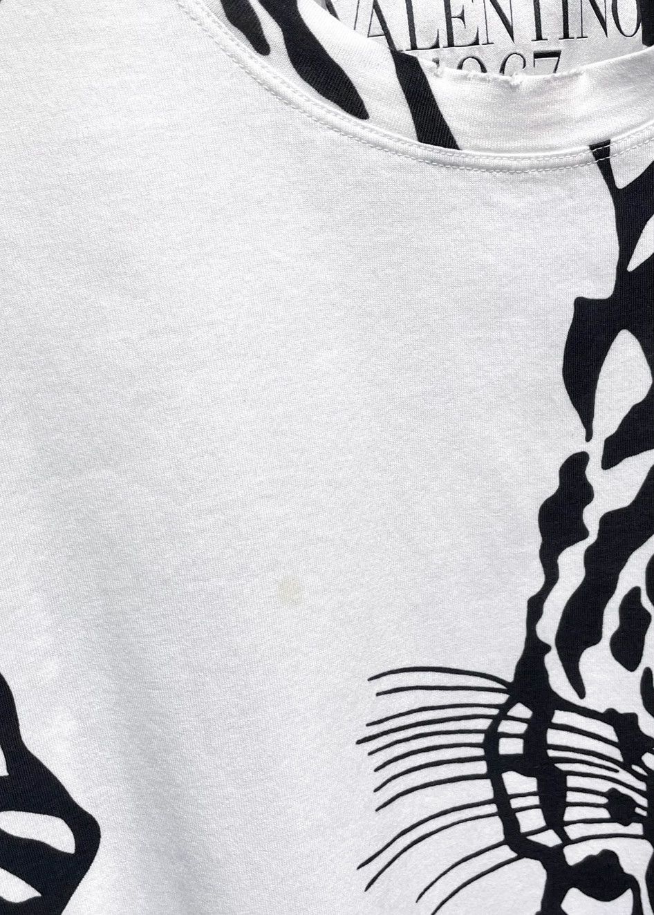 Valentino Valentino White Tiger Print T-shirt Size US M / EU 48-50 / 2 - 3 Thumbnail