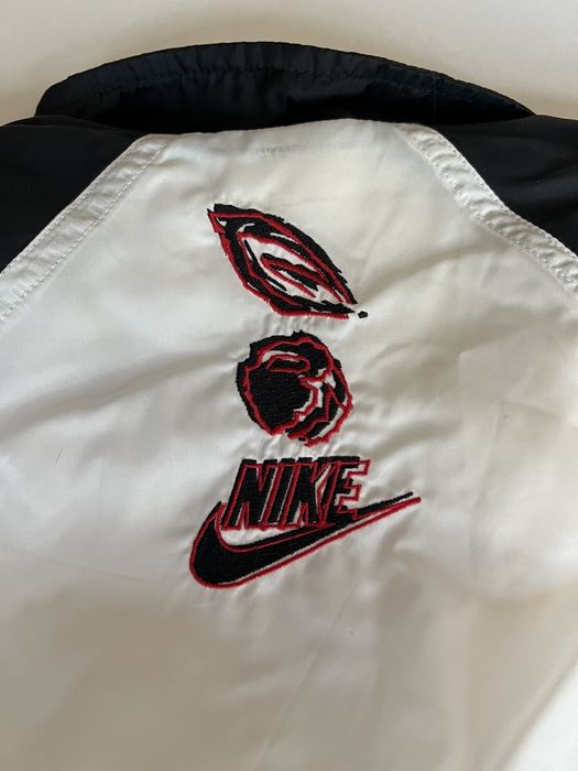 zip up windbreaker nike