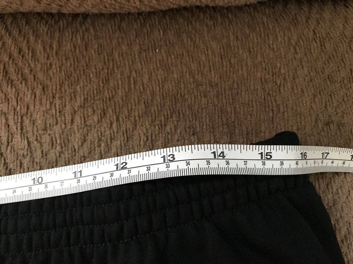 Balenciaga Balenciaga Sweatpants Size US 34 / EU 50 - 14 Thumbnail