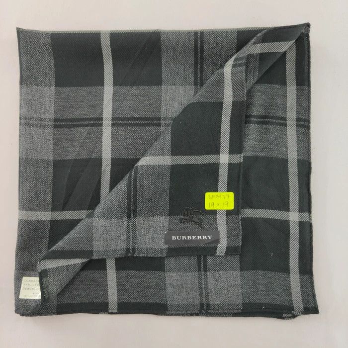 Burberry New Handkerchief/ Neckerchief/ Bandana - 3F2177 Size ONE SIZE - 2 Thumbnail