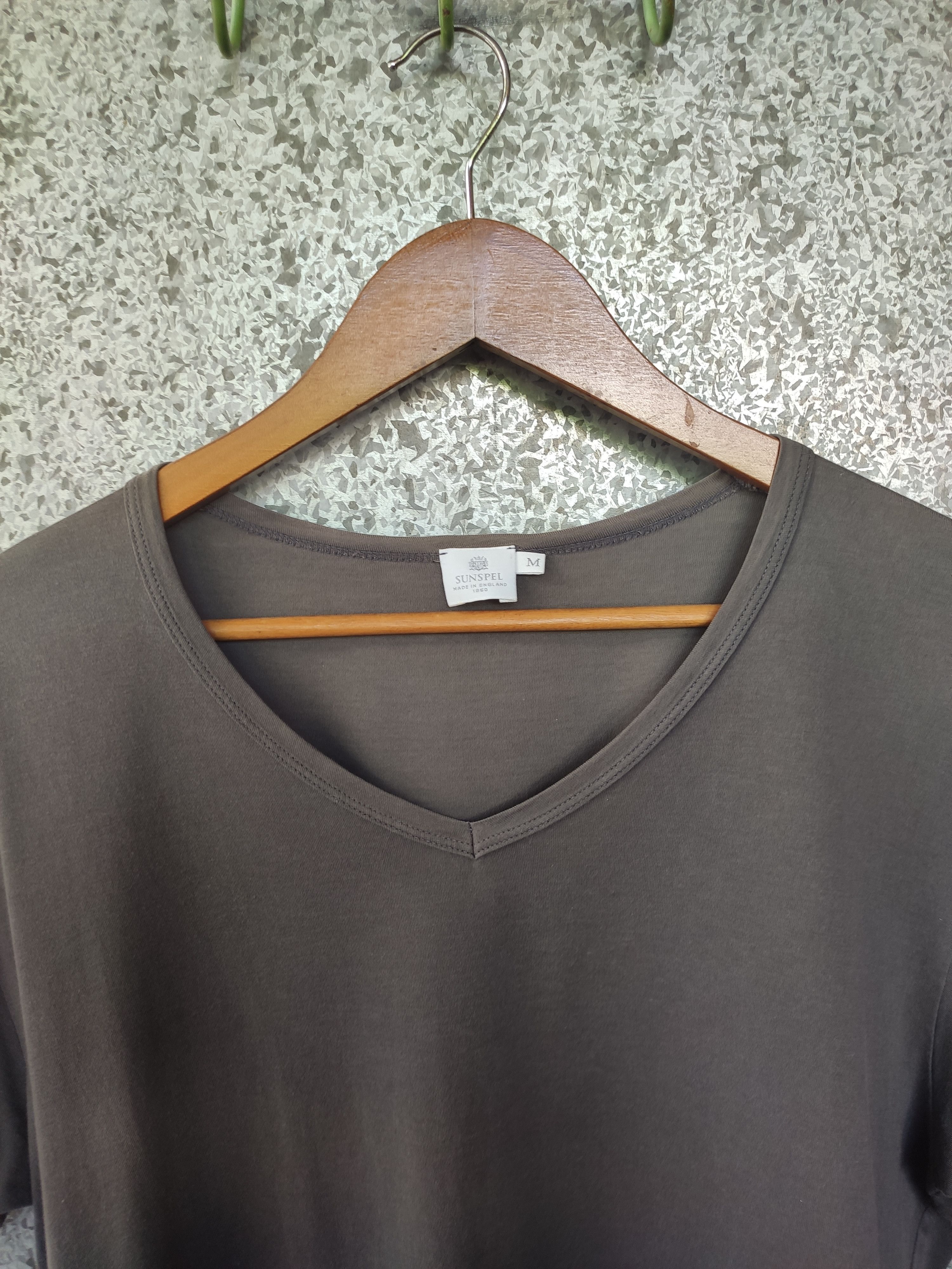 Sunspel Sunspel t shirt V neck Size US M / EU 48-50 / 2 - 1 Thumbnail
