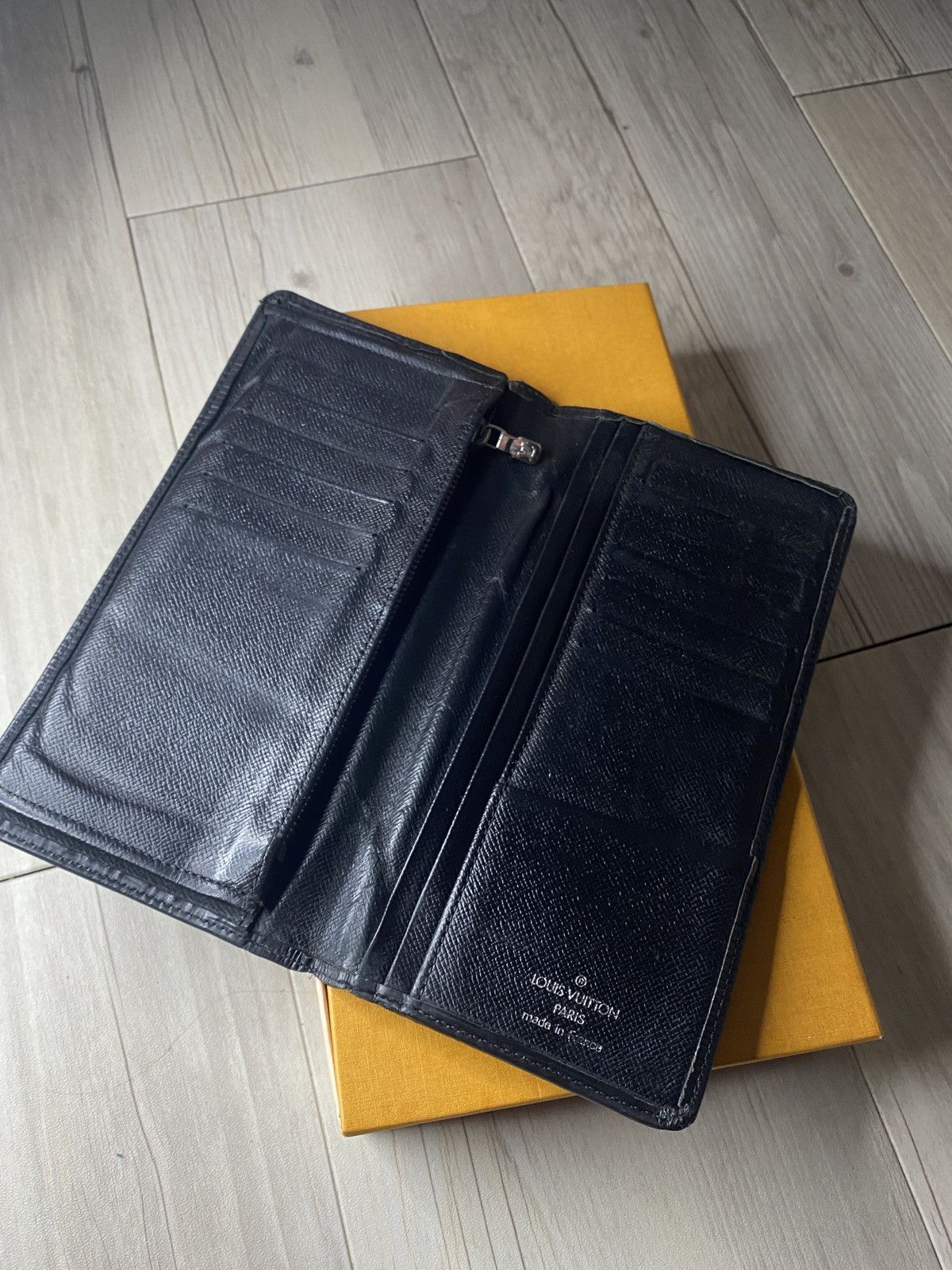 Louis Vuitton Louis Vuitton Epi leather wallet Size ONE SIZE - 6 Thumbnail