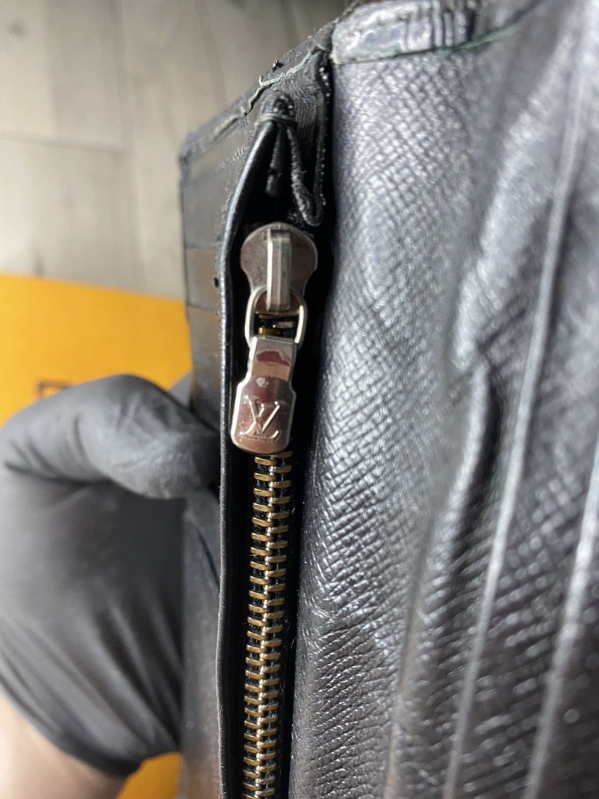 Louis Vuitton Louis Vuitton Epi leather wallet Size ONE SIZE - 9 Thumbnail