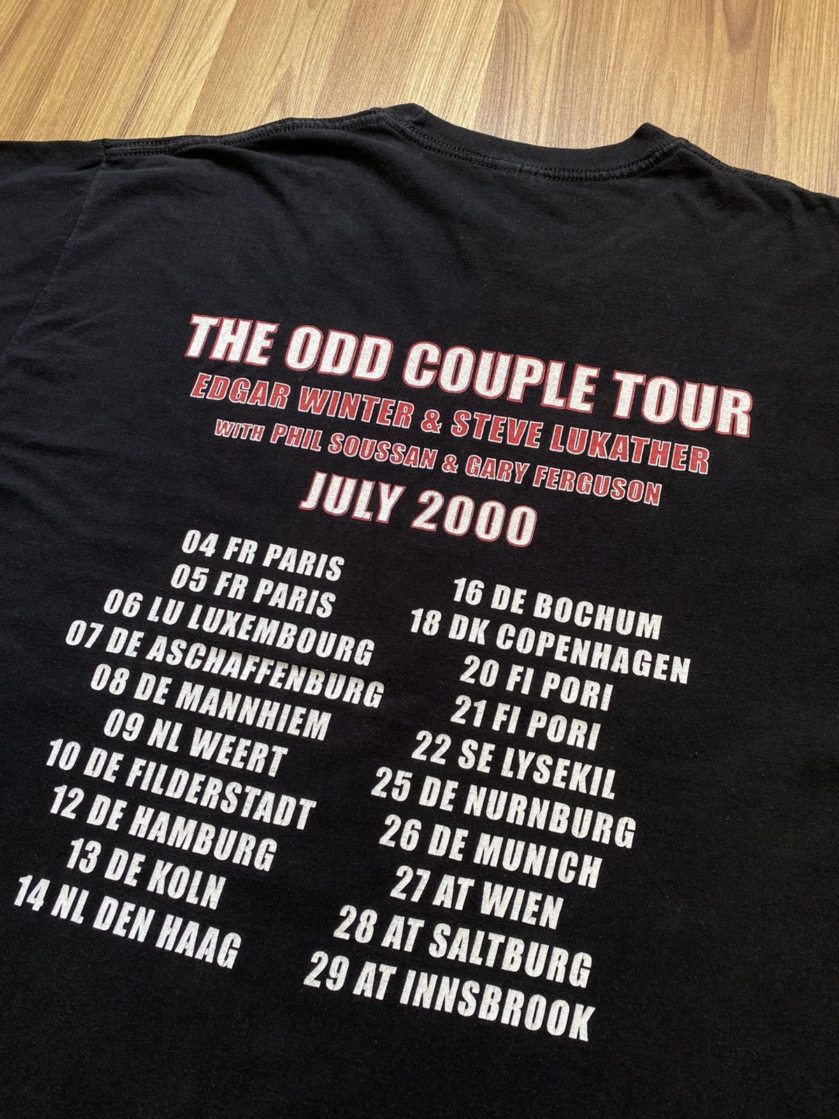 Band Tees The Odd Couple Tour Edgar Winter Steve Lukather 2000 Shirt Size US XL / EU 56 / 4 - 4 Thumbnail