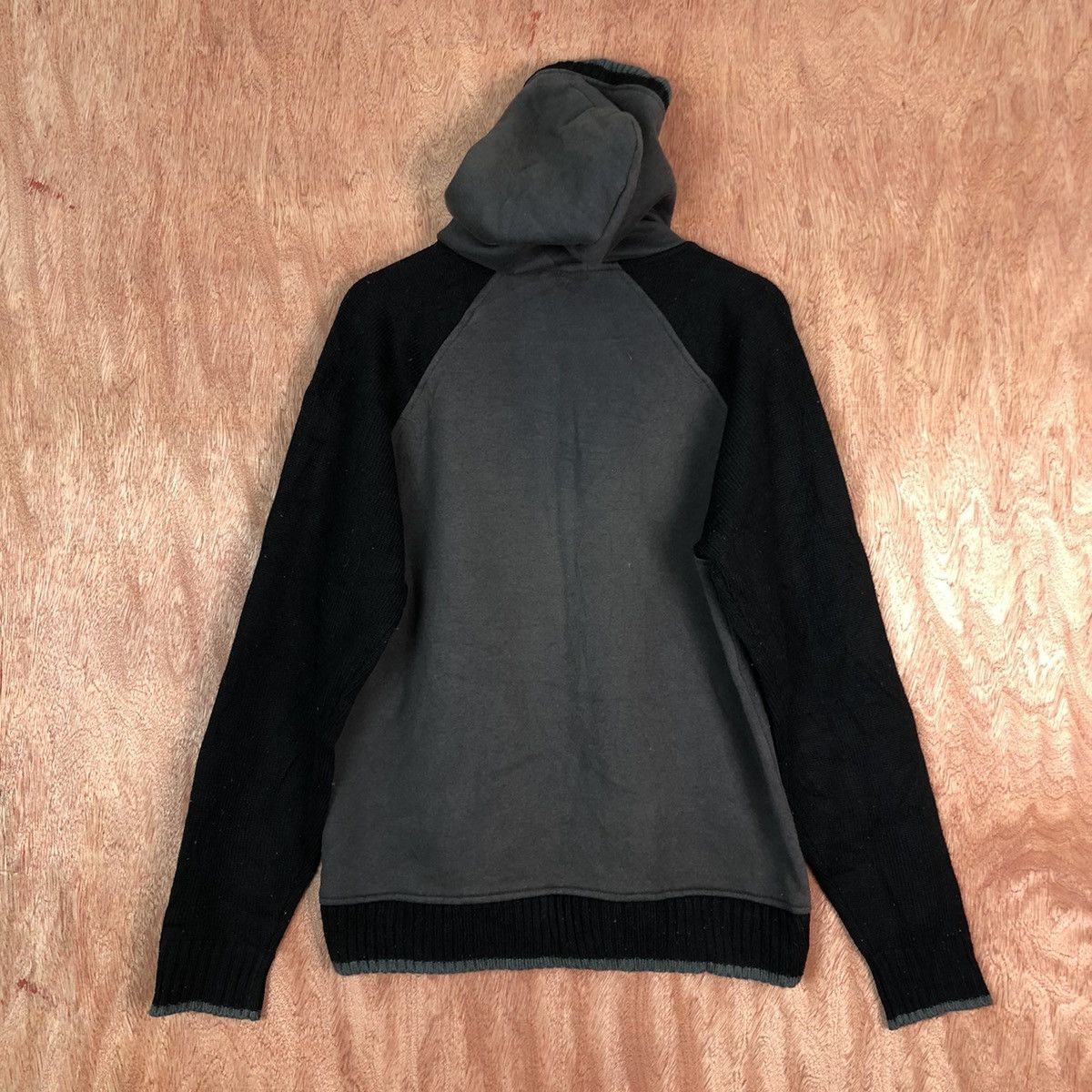Converse Converse AllStars Grey Hoodies vintage streetwear #6012 Size US M / EU 48-50 / 2 - 11 Thumbnail
