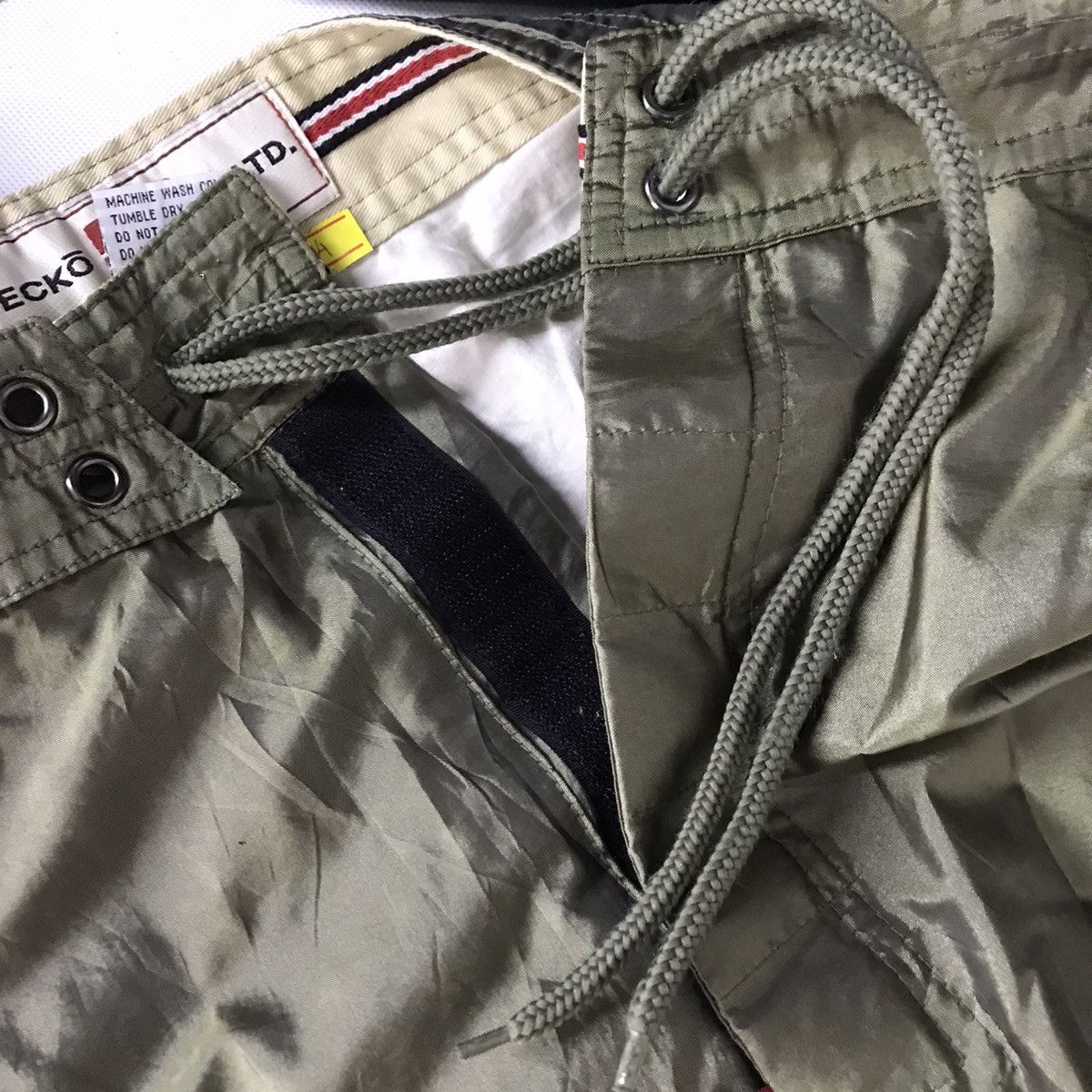 Ecko Unltd. Ecko Unltd nylon Backzip Cargo pant Size US 38 / EU 54 - 16 Thumbnail