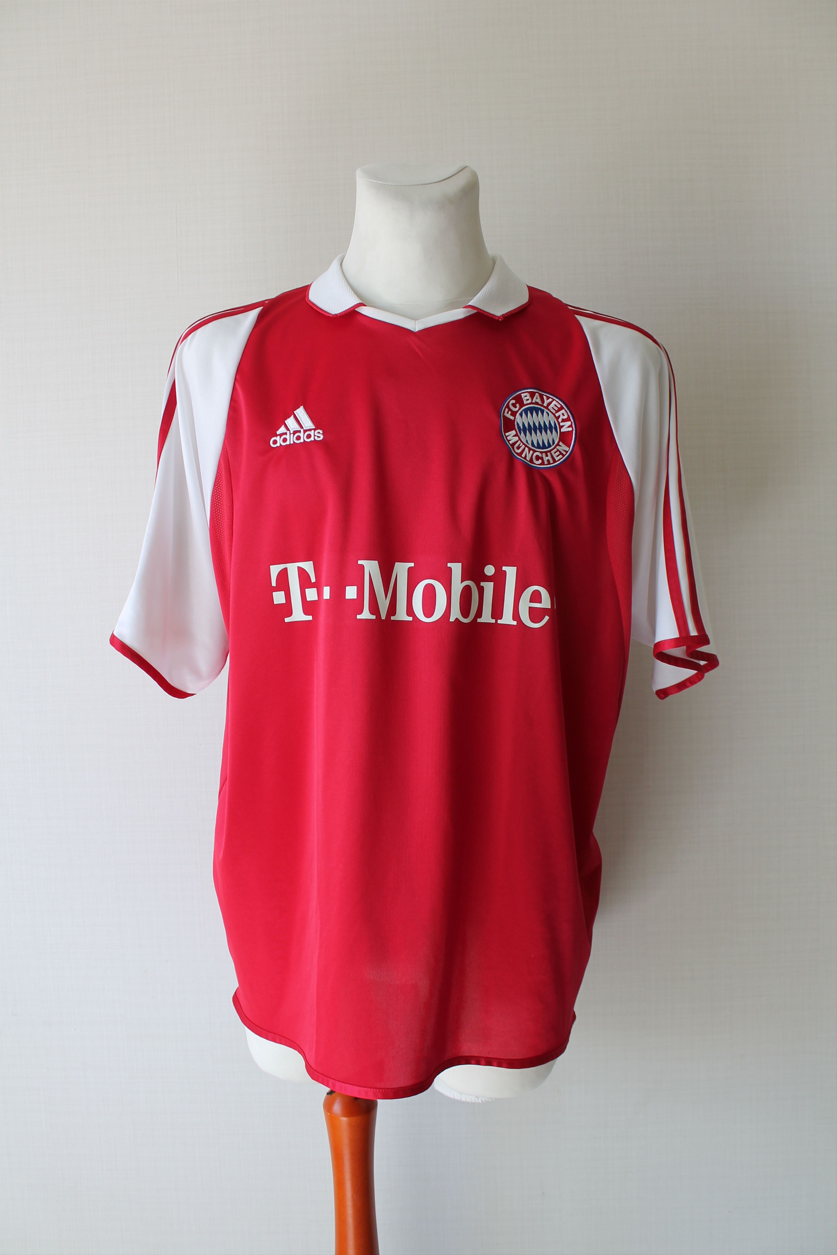 Adidas 2003 2004 Bayern Munich Roy Makaay #10 Adidas Jerseys Home Size US XL / EU 56 / 4 - 9 Thumbnail