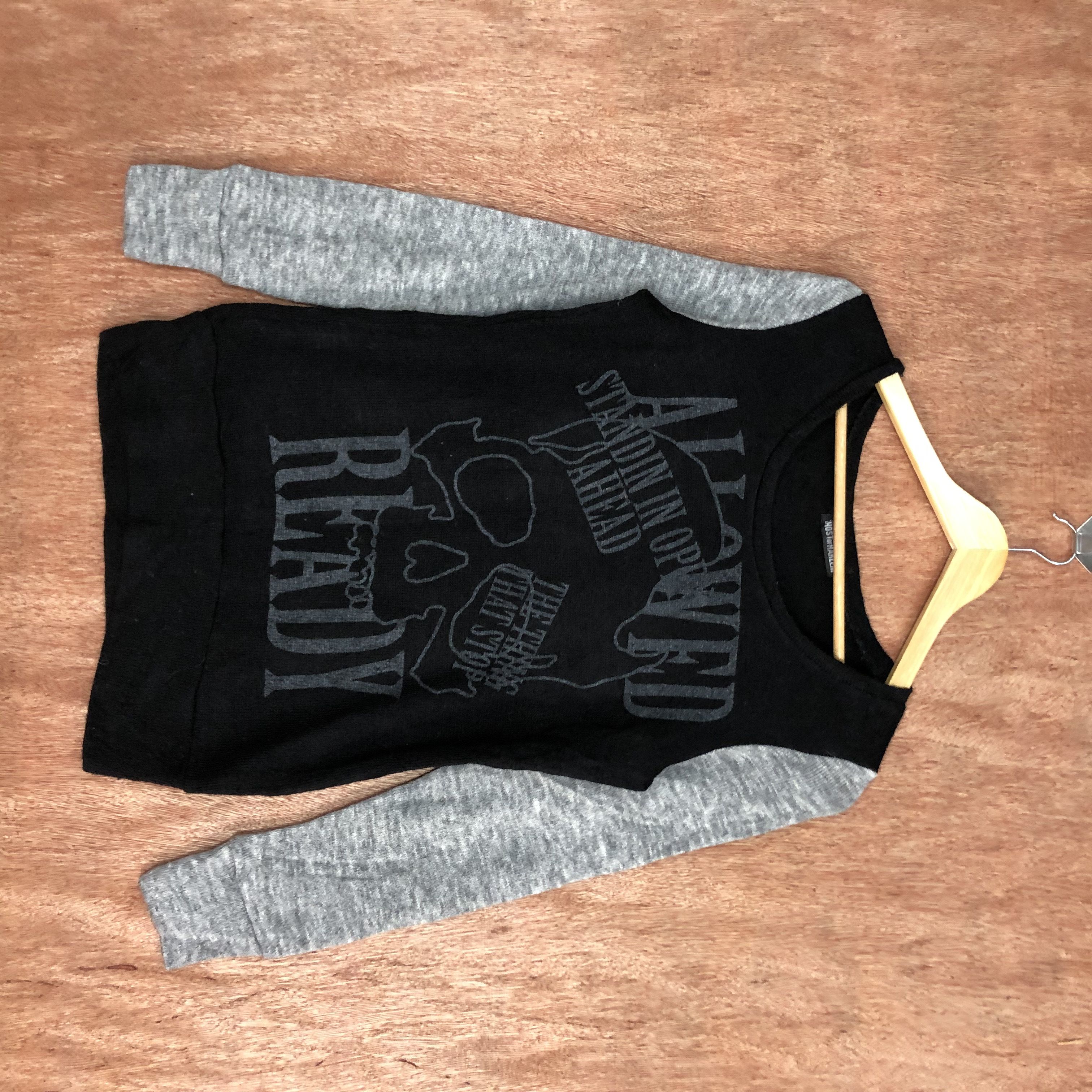 image of Hypebeast x Skulls Ghost Of Harlem Big Skull Grey Sweatshirt C566 in Black Gray, Women's (Size Medi