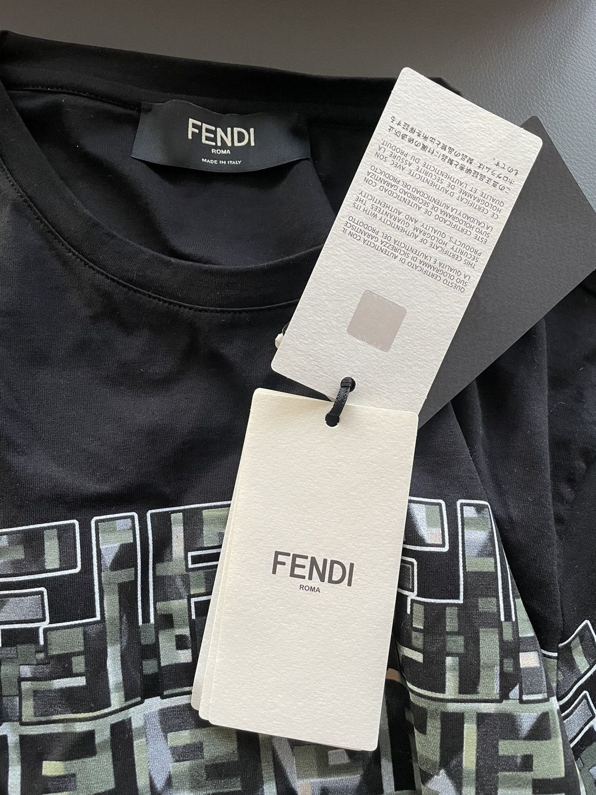 Fendi Brand New Super Runway Fendi FF Logo Celebrity Tee T-shirt Size US S / EU 44-46 / 1 - 18 Thumbnail