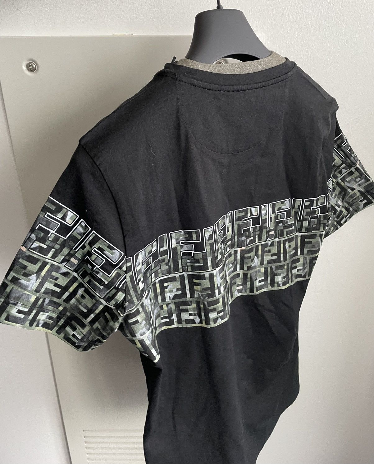 Fendi Brand New Super Runway Fendi FF Logo Celebrity Tee T-shirt Size US S / EU 44-46 / 1 - 4 Thumbnail