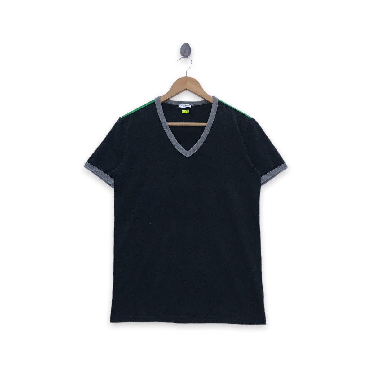 Dolce & Gabbana Dolce & Gabbana v neck T-shirt Size US S / EU 44-46 / 1 - 1 Thumbnail