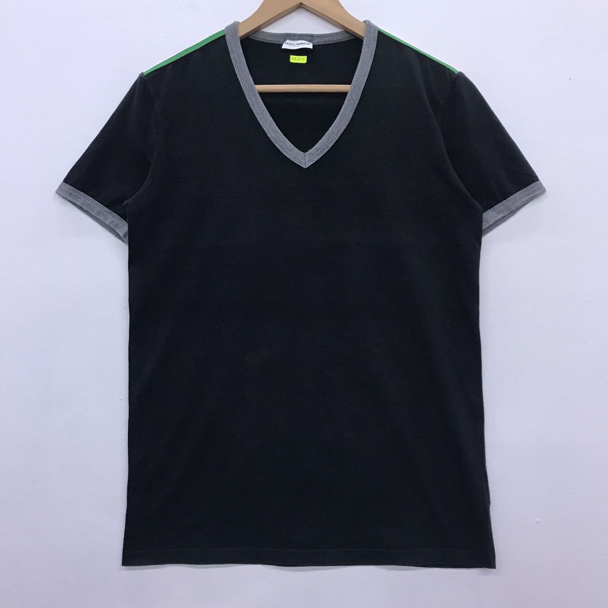 Dolce & Gabbana Dolce & Gabbana v neck T-shirt Size US S / EU 44-46 / 1 - 2 Thumbnail