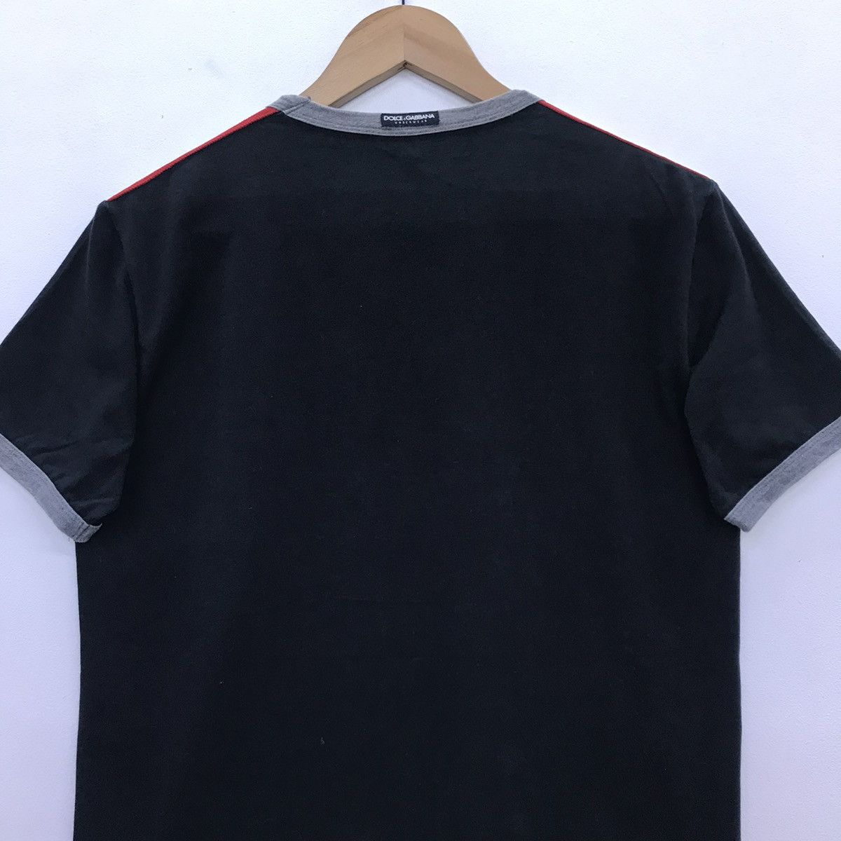 Dolce & Gabbana Dolce & Gabbana v neck T-shirt Size US S / EU 44-46 / 1 - 11 Thumbnail