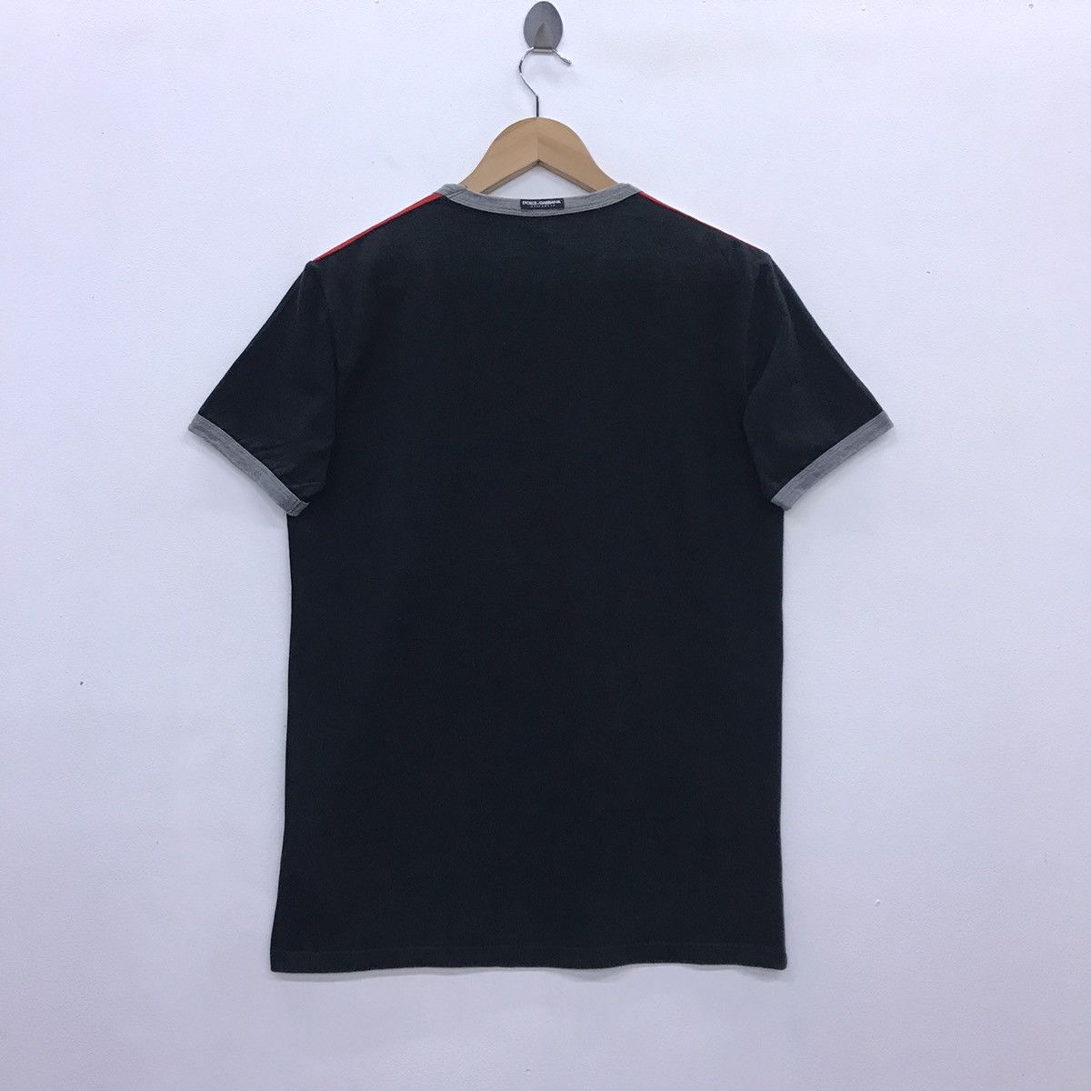 Dolce & Gabbana Dolce & Gabbana v neck T-shirt Size US S / EU 44-46 / 1 - 9 Thumbnail