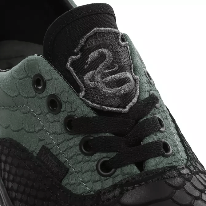 Vans Size 7 VANS HARRY POTTER SLYTHERIN ERA Black Green Snake Size US 7 / EU 40 - 11 Thumbnail