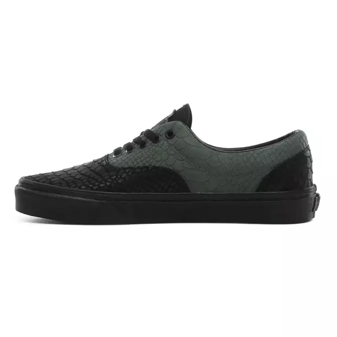 Vans Size 7 VANS HARRY POTTER SLYTHERIN ERA Black Green Snake Size US 7 / EU 40 - 13 Thumbnail