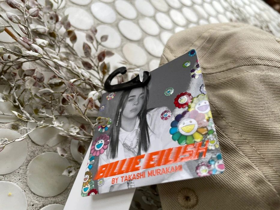 Billie Eilish × Takashi Murakami × Uniqlo Billie Eilish Taksahi Murakami Uniqlo Tan Beige Green Hat Size ONE SIZE - 2 Thumbnail