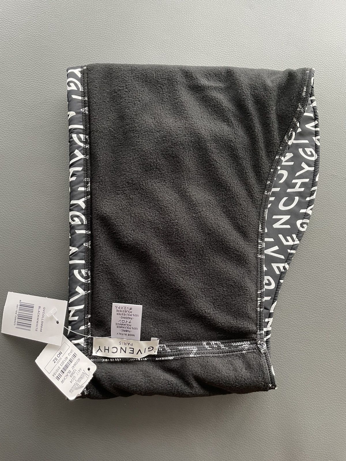 Givenchy Rare Brand New Limited Edition Runway Logo Neck Warmer Scarf Size ONE SIZE - 16 Thumbnail