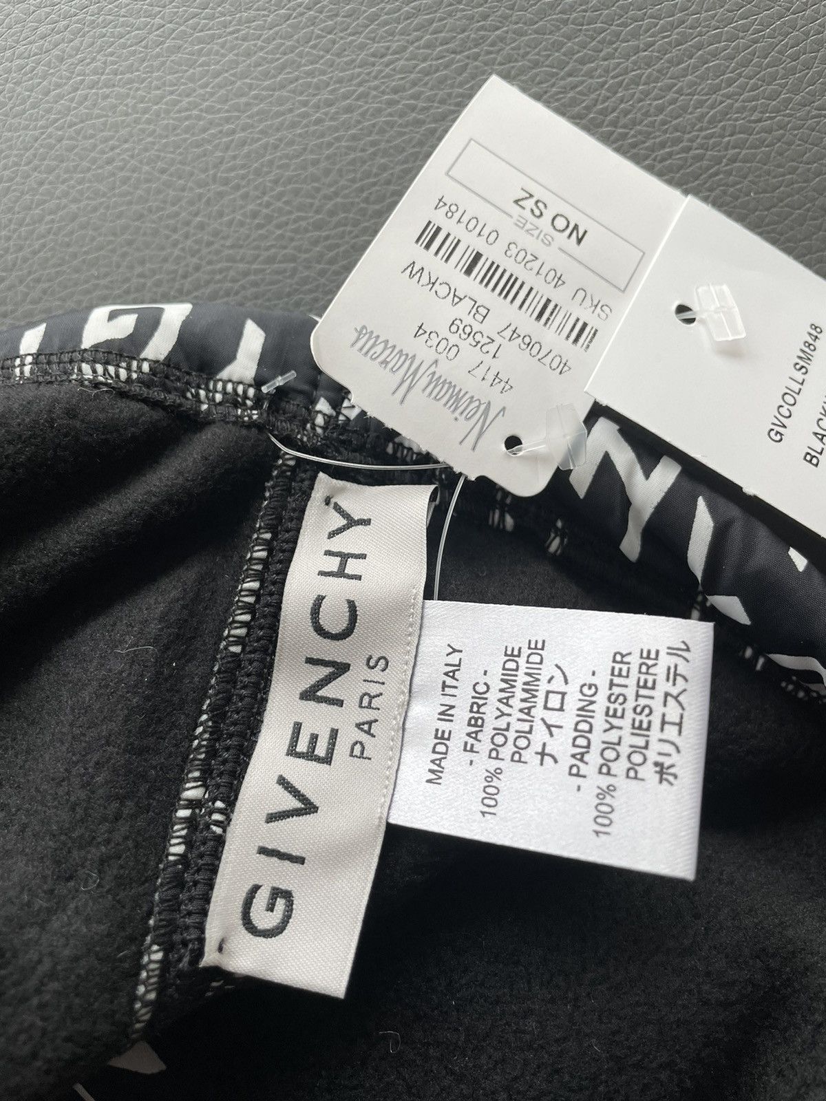 Givenchy Rare Brand New Limited Edition Runway Logo Neck Warmer Scarf Size ONE SIZE - 5 Thumbnail