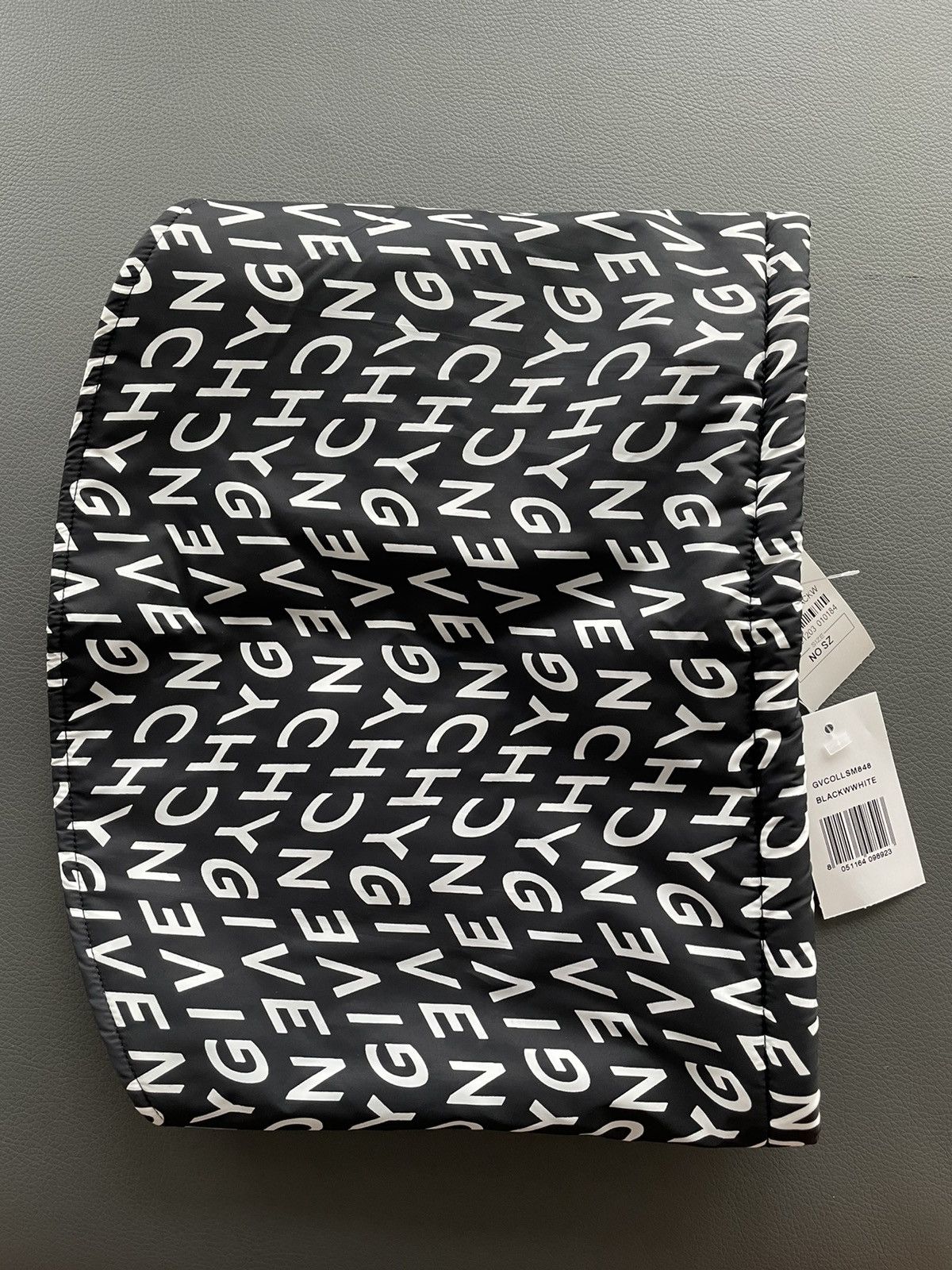 Givenchy Rare Brand New Limited Edition Runway Logo Neck Warmer Scarf Size ONE SIZE - 17 Thumbnail